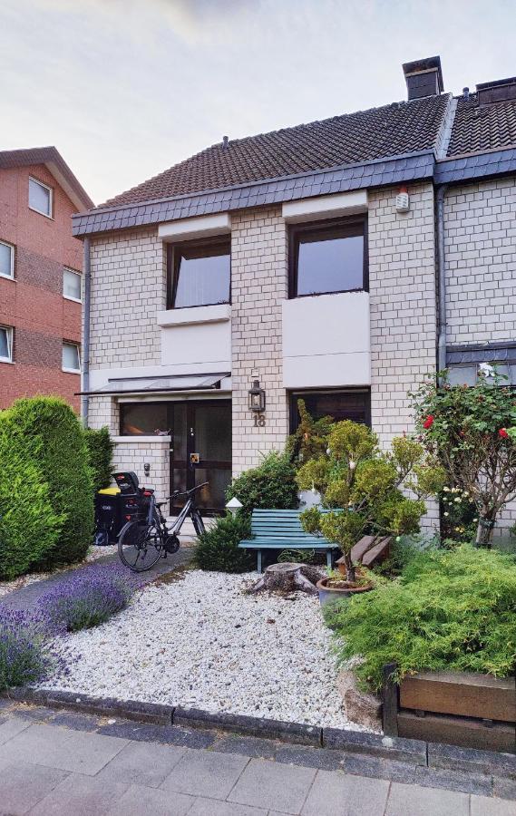 Spacious & Comfortable Guestrooms W Private Bathrooms Near Koelnmesse & Lanxess Arena, Free Parking, Highspeed Wifi المظهر الخارجي الصورة